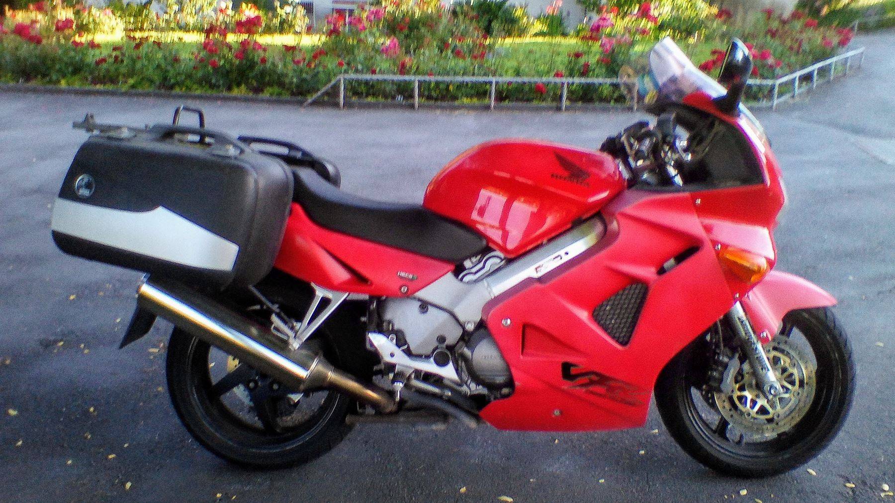 Мотоцикл honda vfr 800 f1 2001 - рассказываем все нюансы