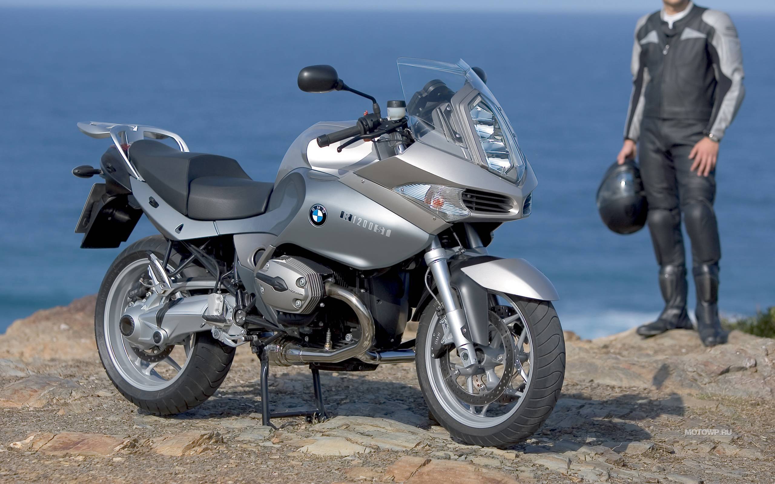 Мотоцикл bmw r1200st 2005