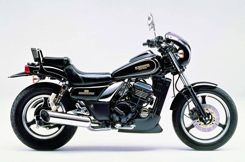 Kawasaki kle 250 anhelo — это туристический эндуро
