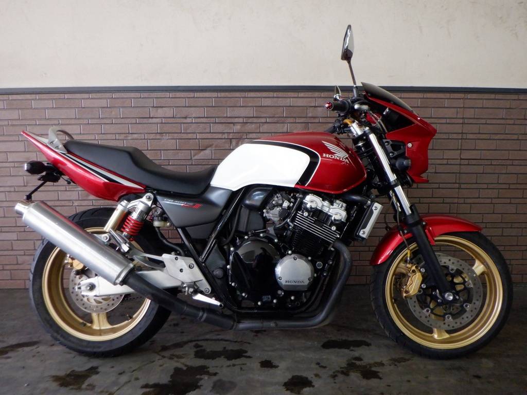 Быстрый и надежный мотоцикл honda cb 400