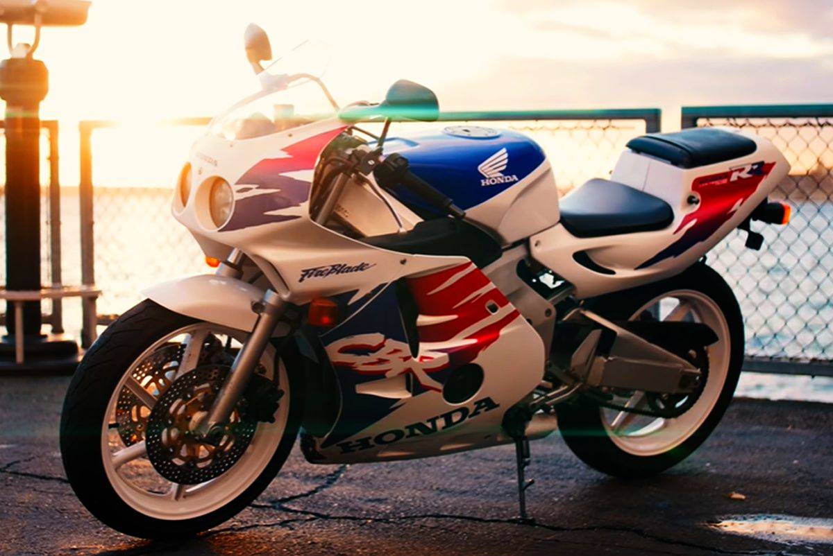 Мотоцикл honda cbr 250rr 1987