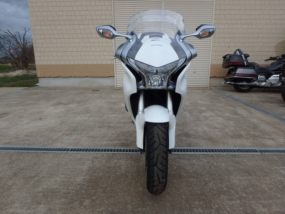 Vfr 1200 f