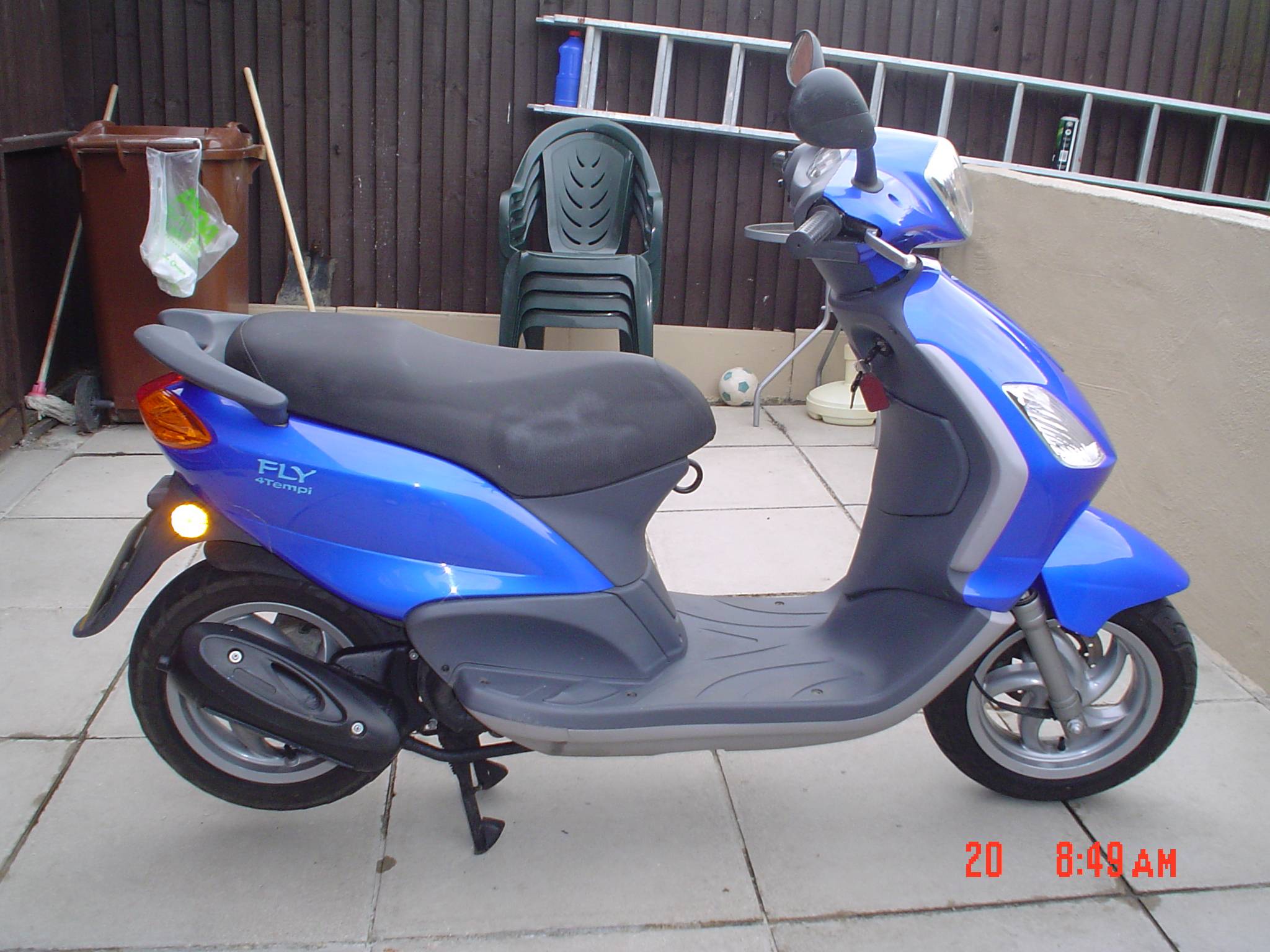 Обзор скутера piaggio fly 50 4v