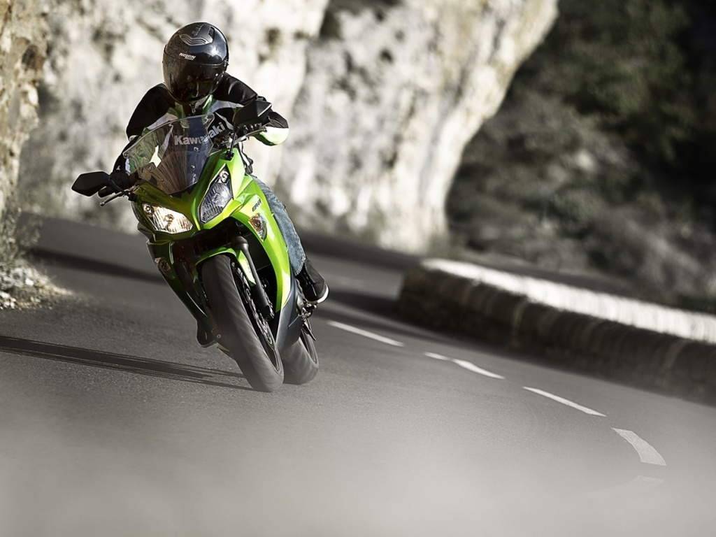 Мотоцикл kawasaki er-6f abs 2012: детальный взгляд на вопрос
