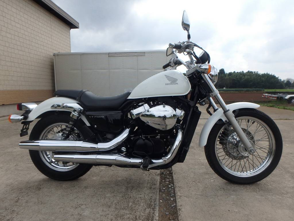 Honda vt750 shadow: review, history, specs
