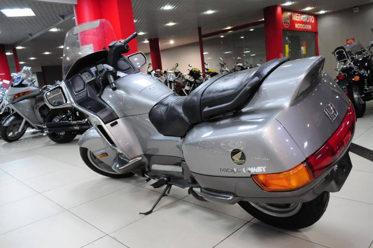 Мотоцикл honda pc 800 pacific coast 1991