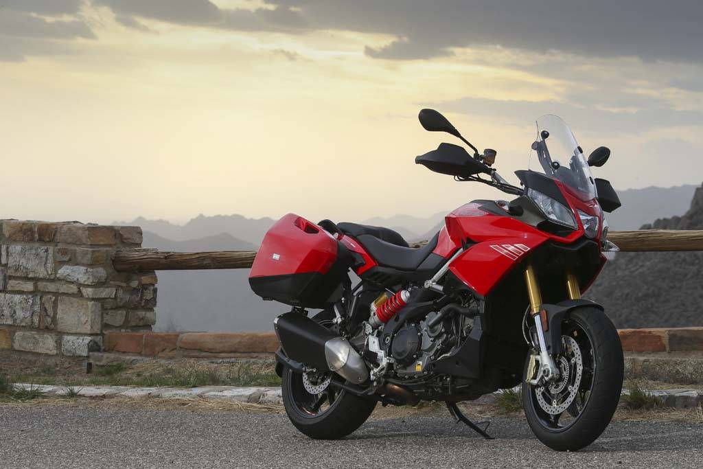 Aprilia caponord 1200 abs 2014 1197cc on-off price, specifications, videos