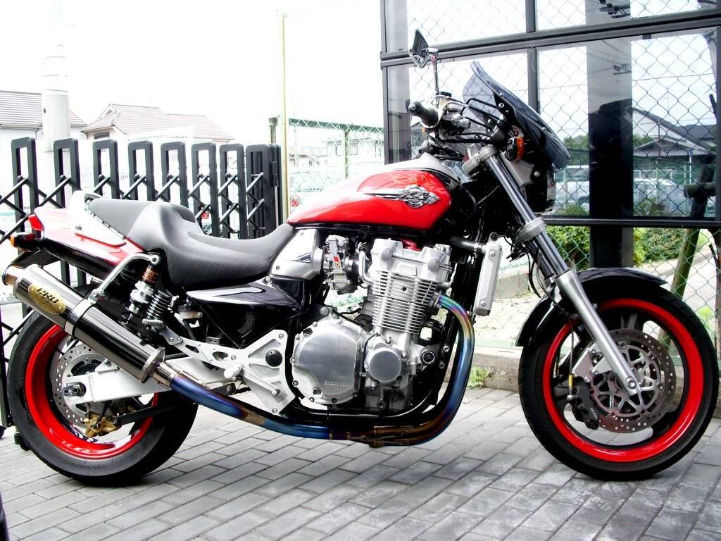 Мотоцикл honda x4 2002 - рассматриваем все нюансы