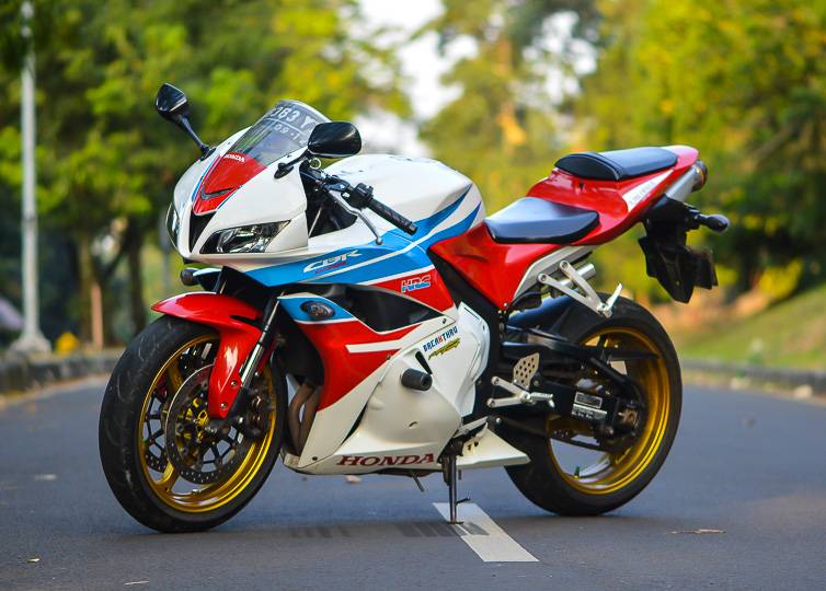 Мотоцикл honda cbr 600 rr 2004: лучше один раз увидеть