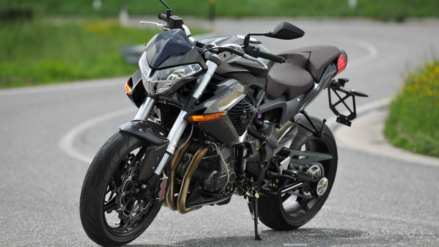 Benelli tnt 899 cafe racer 2010