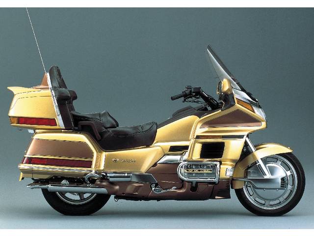 Тест-драйв мотоцикла Honda GL1500 Gold Wing
