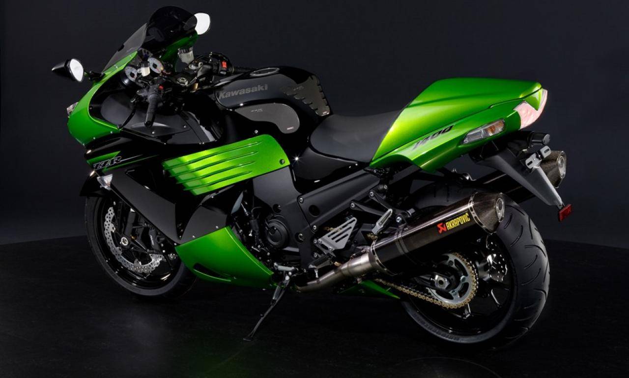 Мотоциклы kawasaki – зеленый символ силы и скорости