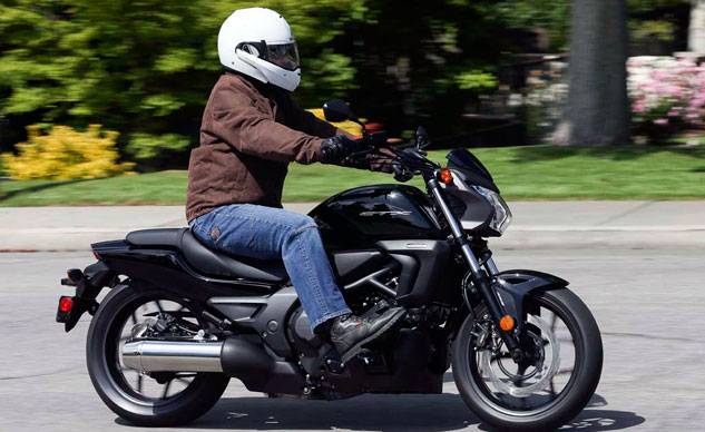 Мотоцикл honda ctx700