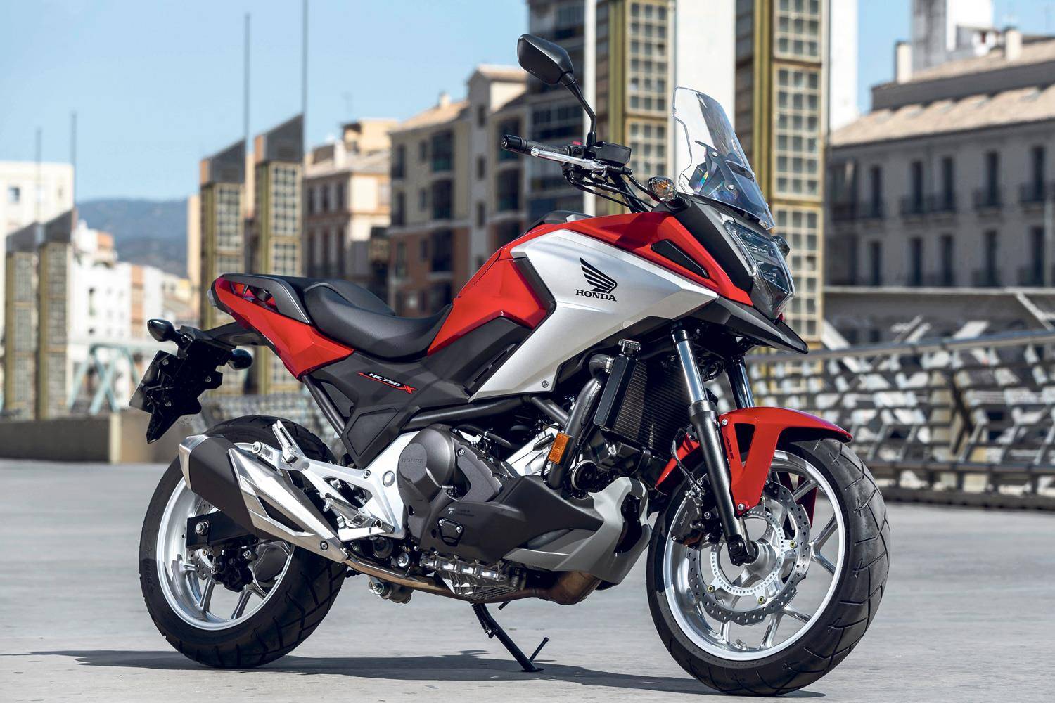 Видео honda nc750s: тест драйв