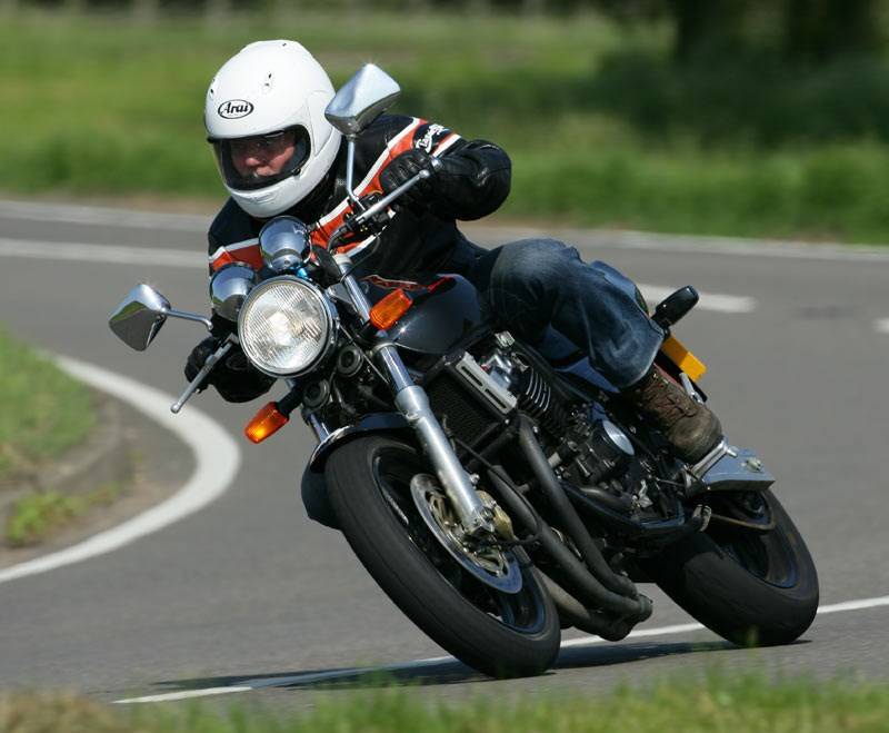 Обзор мотоцикла honda cb400f (2013)