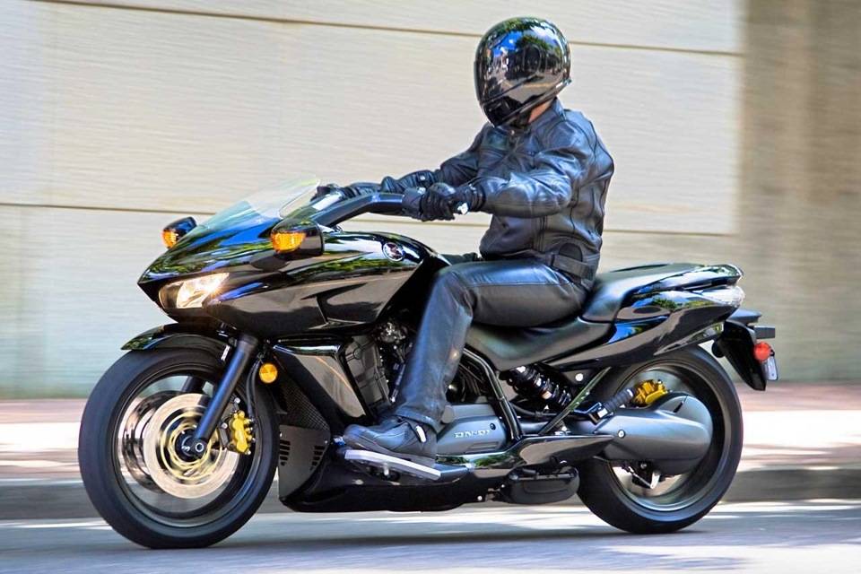 Мотоцикл honda dn-01 2010 – поясняем во всех подробностях