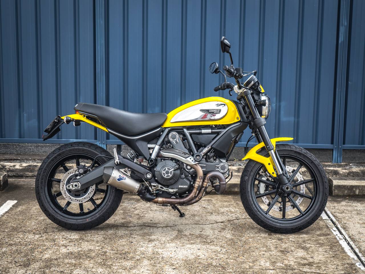 Мотоцикл ducati scrambler icon 2015 – рассматриваем тщательно