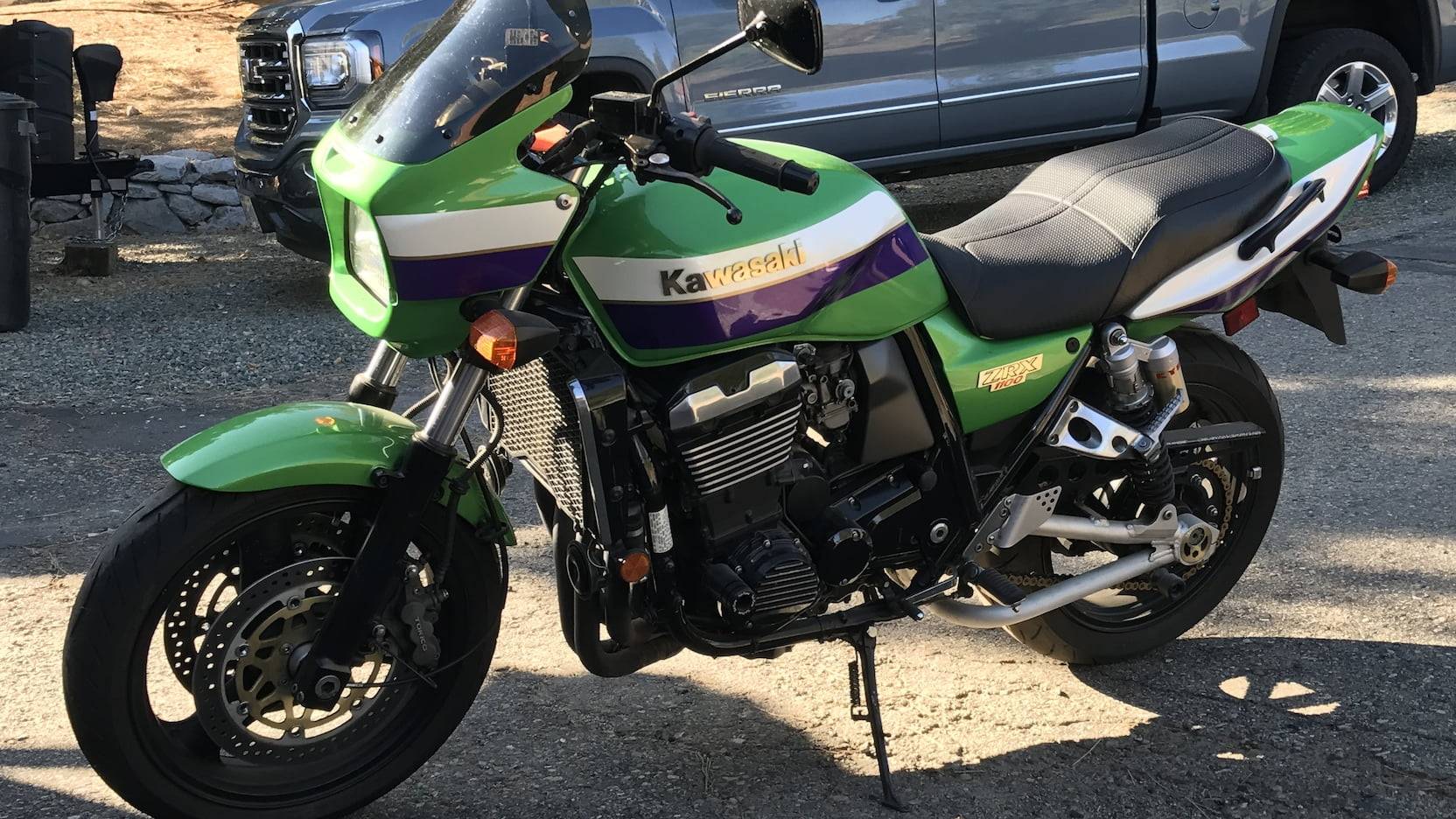 Мотоцикл kawasaki zrx 1100
