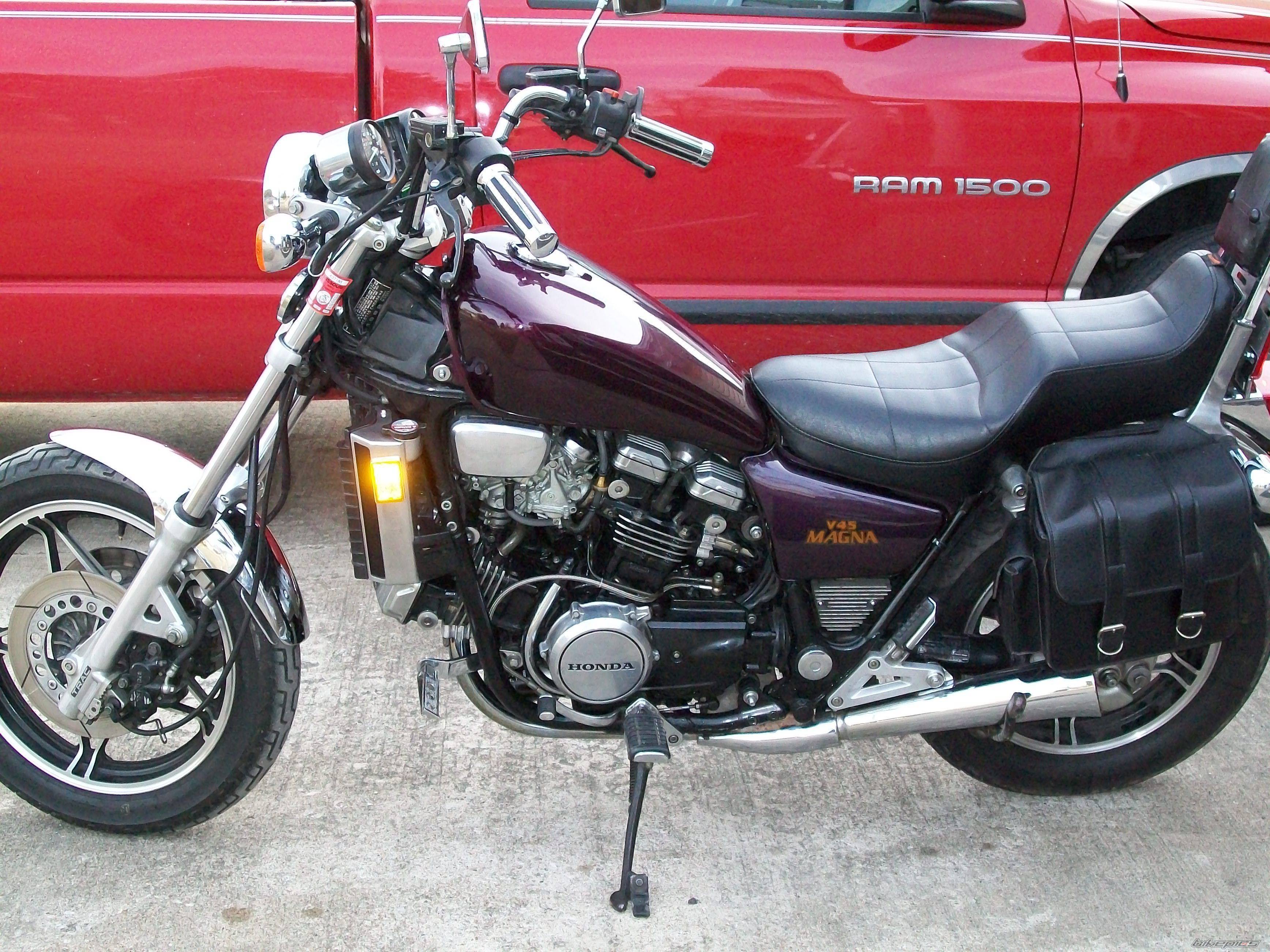 Обзор мотоцикла honda vf 750 magna (v45)