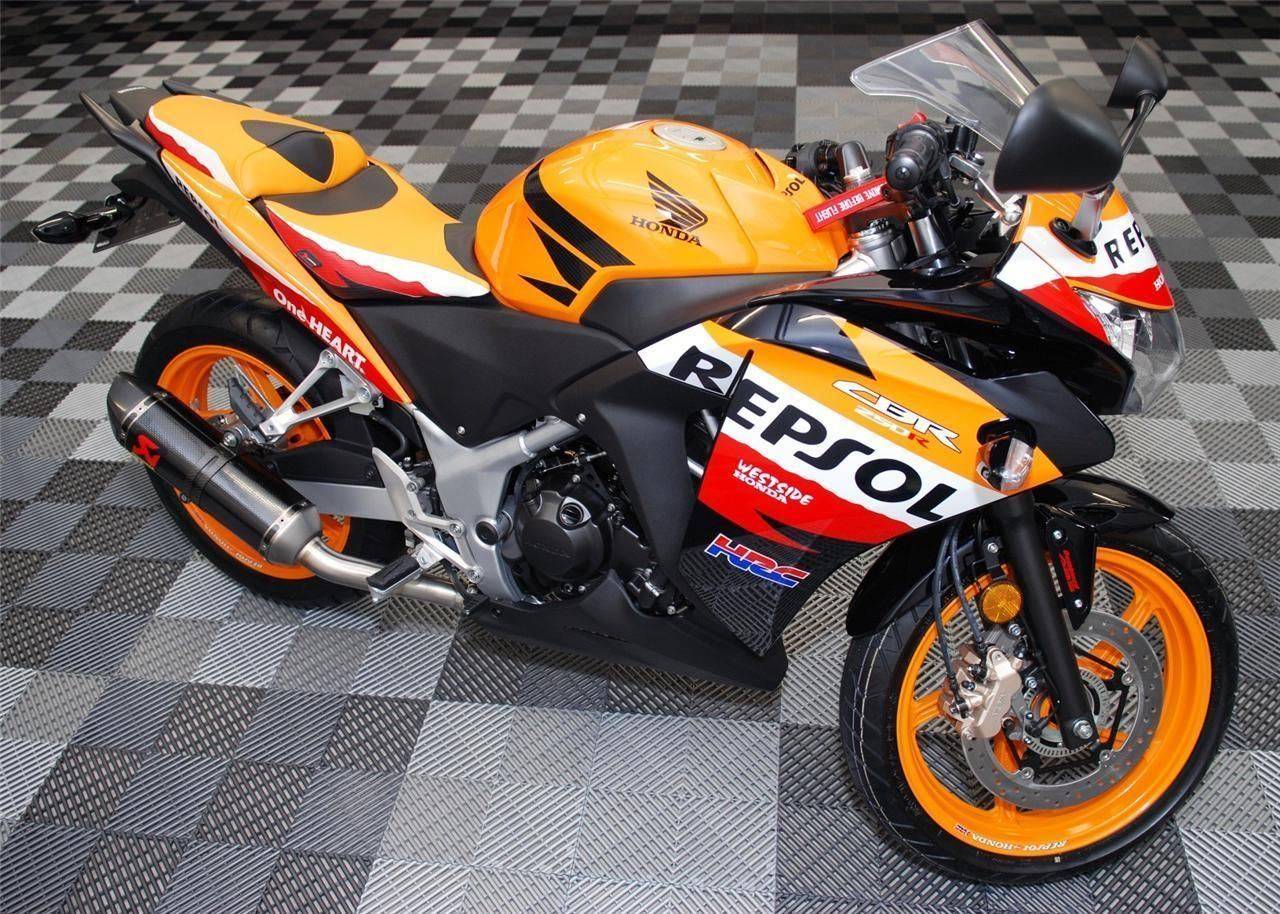 Honda cbr250r repsol
