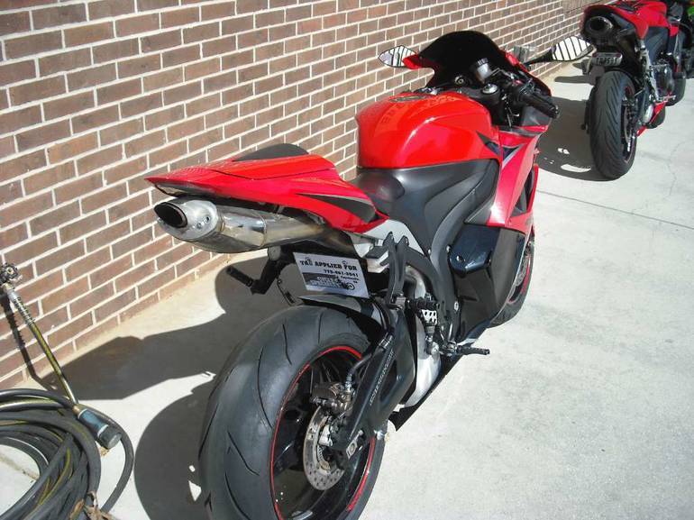 Honda cbr 600 rr - обзор, технические характеристики | mymot - каталог мотоциклов и все объявления об их продаже в одном месте