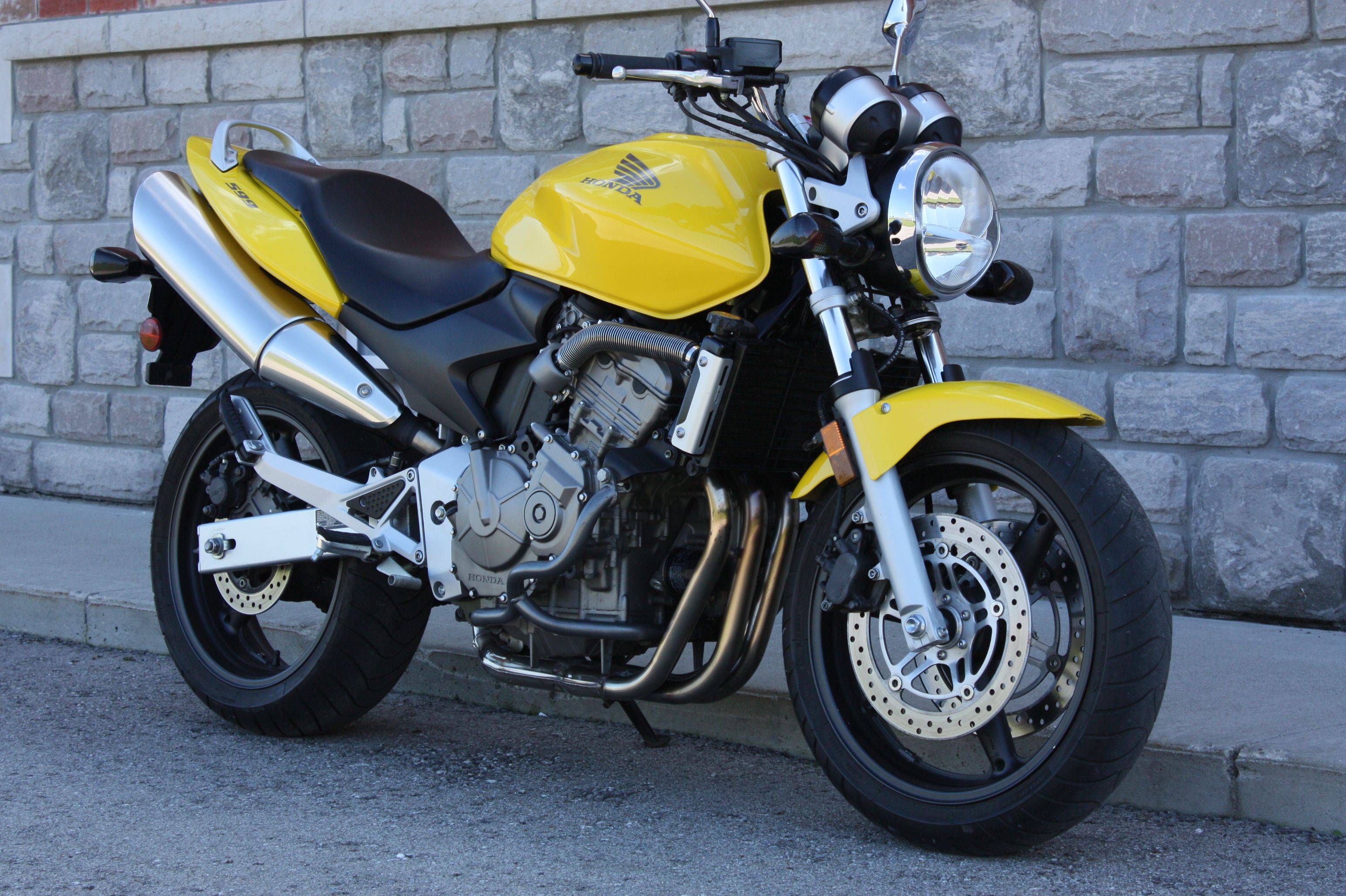 Мотоцикл honda hornet 250: полный обзор, технические характеристики, отзывы