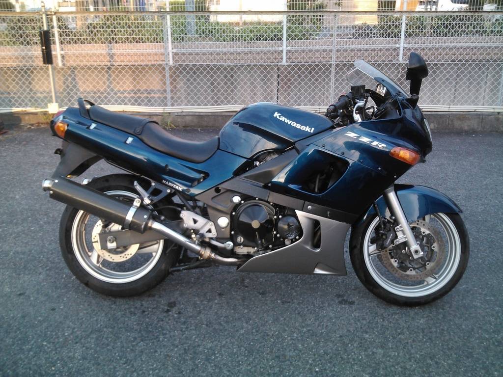 Обзор kawasaki zzr 400 и zzr 400 2 – конструкция и характеристики