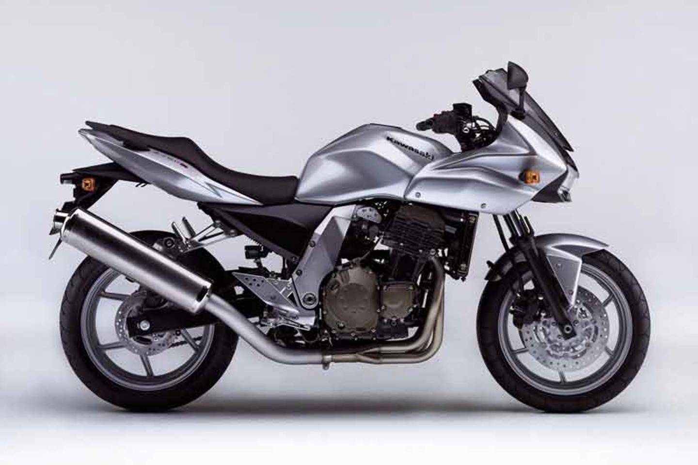 Мотоцикл kawasaki z750 - одним из самых мощных в классе нейкедов | ⚡chtocar