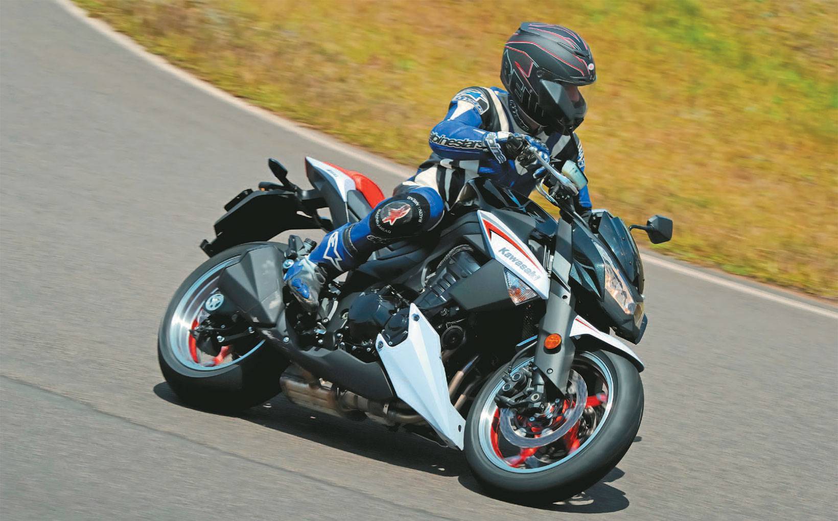 Kawasaki z 1000 - обзор, технические характеристики | mymot - каталог мотоциклов и все объявления об их продаже в одном месте