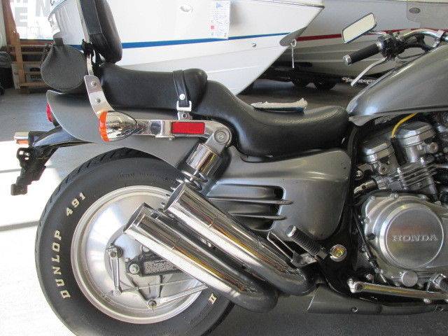 Honda magna