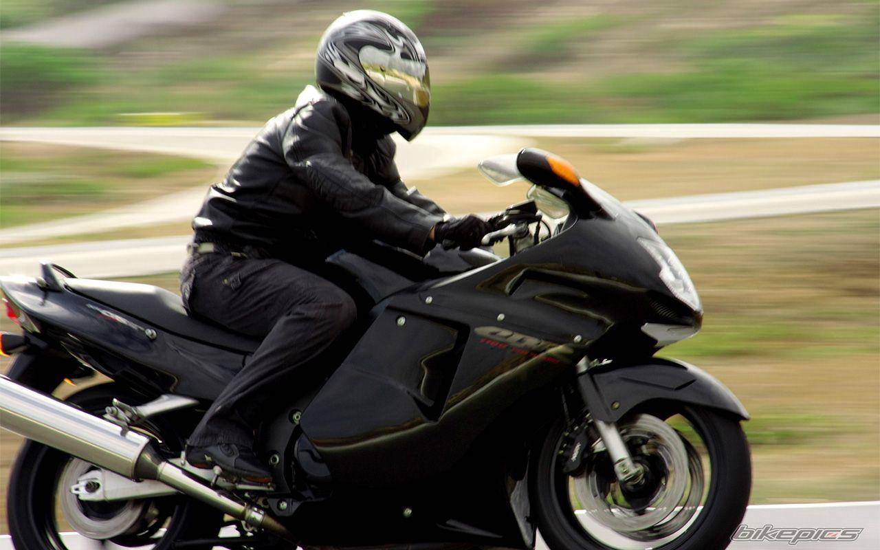 Статья обзор мотоцикла suzuki sv 400s