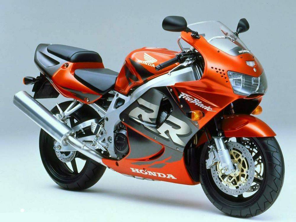 Honda cbr 900 rr fireblade — спортивный мотоцикл старой закалки