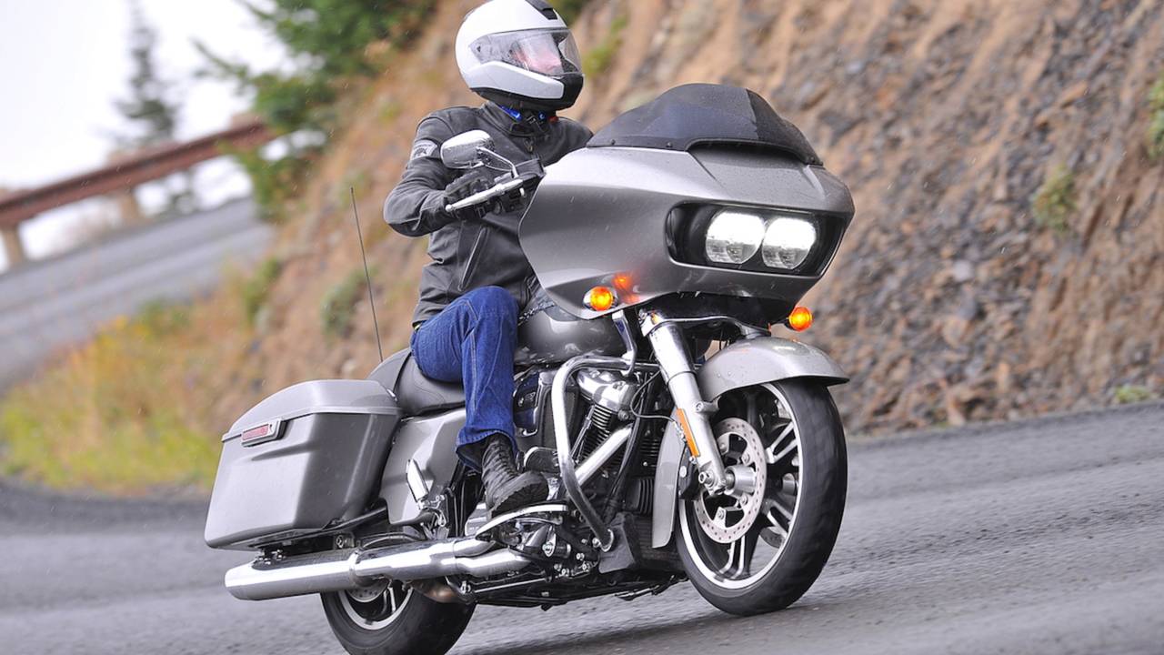 2019 harley-davidson road glide special review (15 fast facts)
