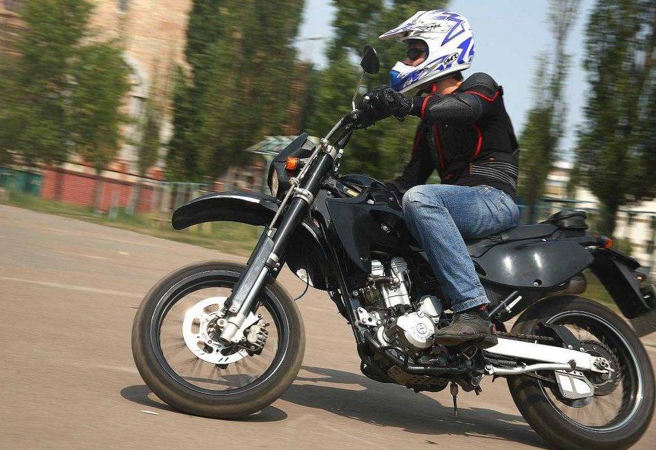 Kawasaki klx125 d-tracker: review, history, specs