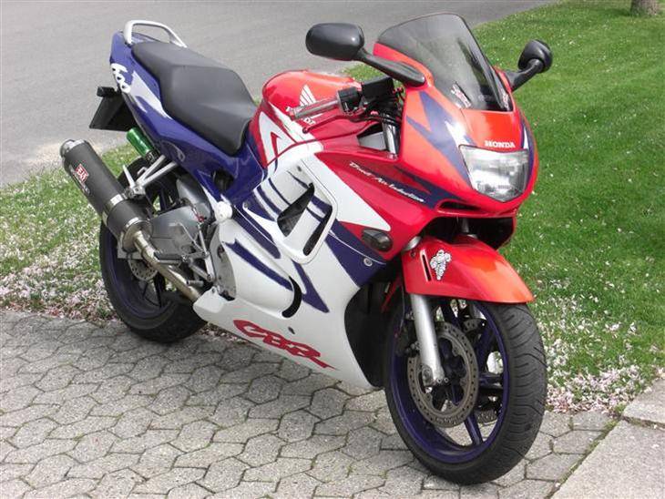 Обзор honda cbr 600 (f3,f4,f4i,rr): отзывы, характеристики