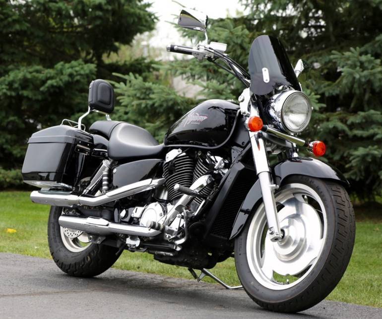 Honda shadow 1100 (honda vt 1100)