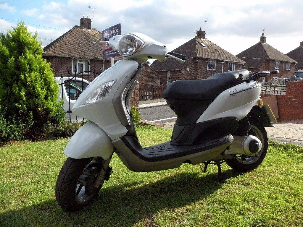 Обзор скутера piaggio fly 50 4v