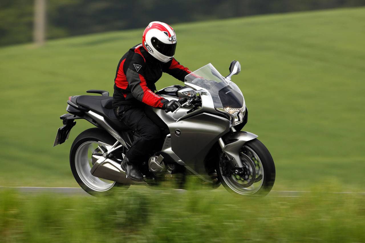 Honda VFR 1200 посадка