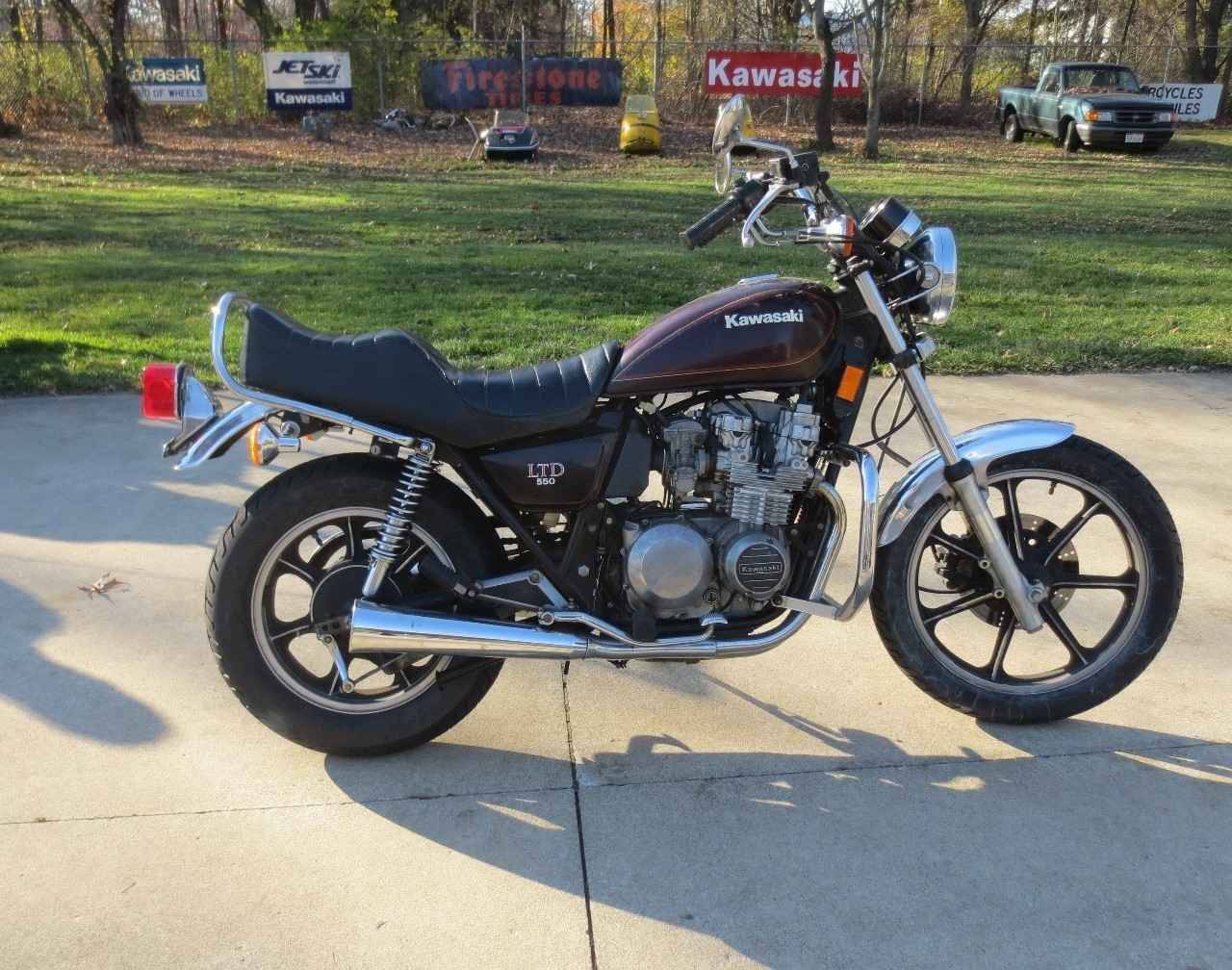 Мотоцикл kawasaki kz 550 c