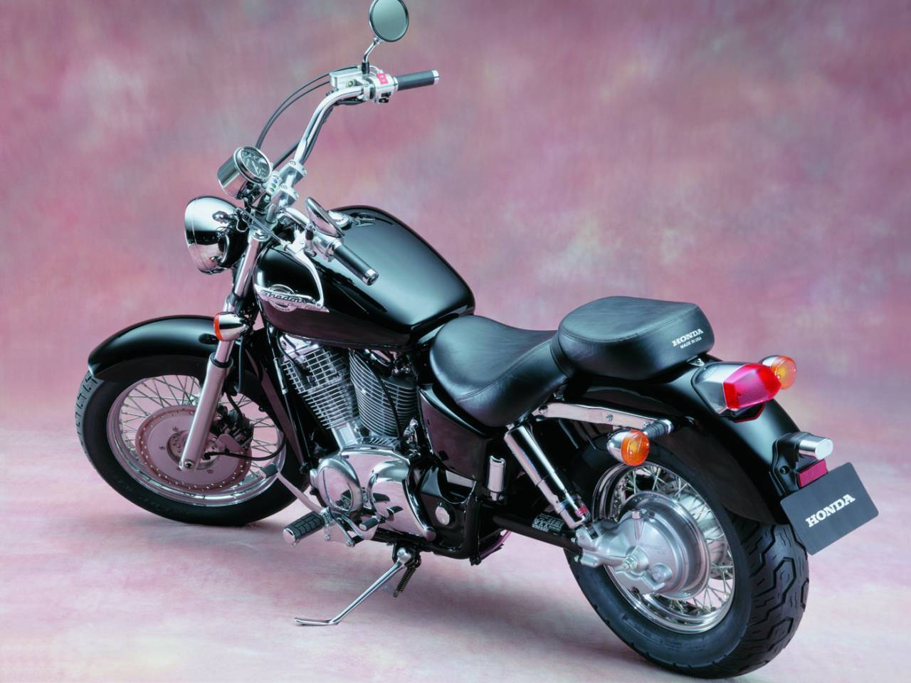 Honda vt1100c2 shadow sabre: detailed specs, background, performance, and more - viking bags