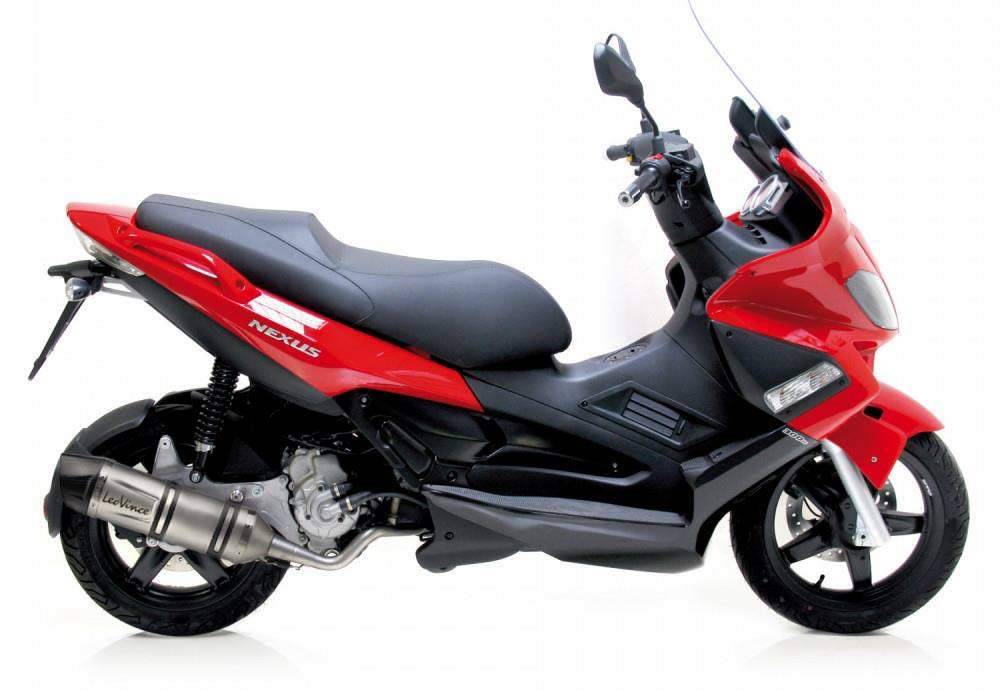 Скутер водж. Gilera Nexus 250. Gilera Nexus 500. Априлия 250 скутер. Nexus XR скутер 50.