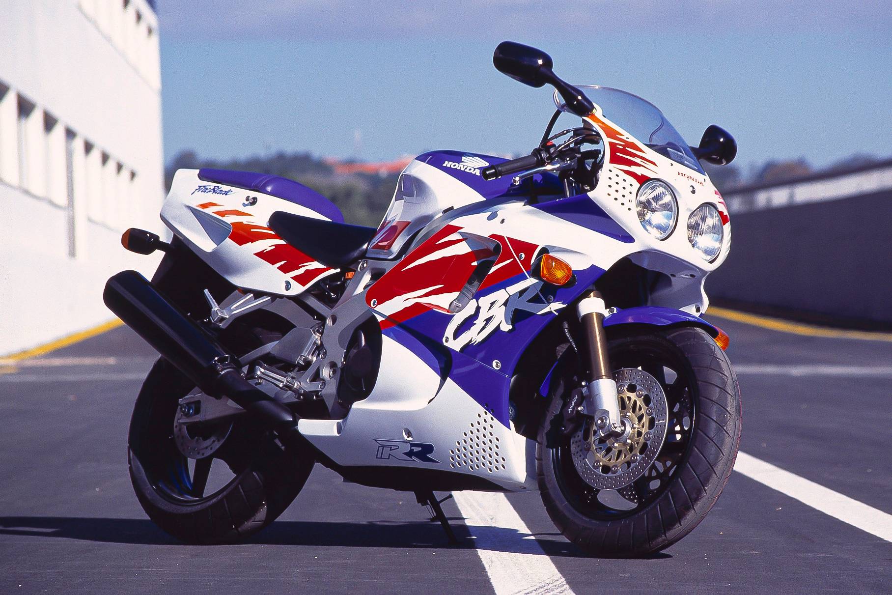 Мотоцикл honda cbr 900 rr fireblade 2000