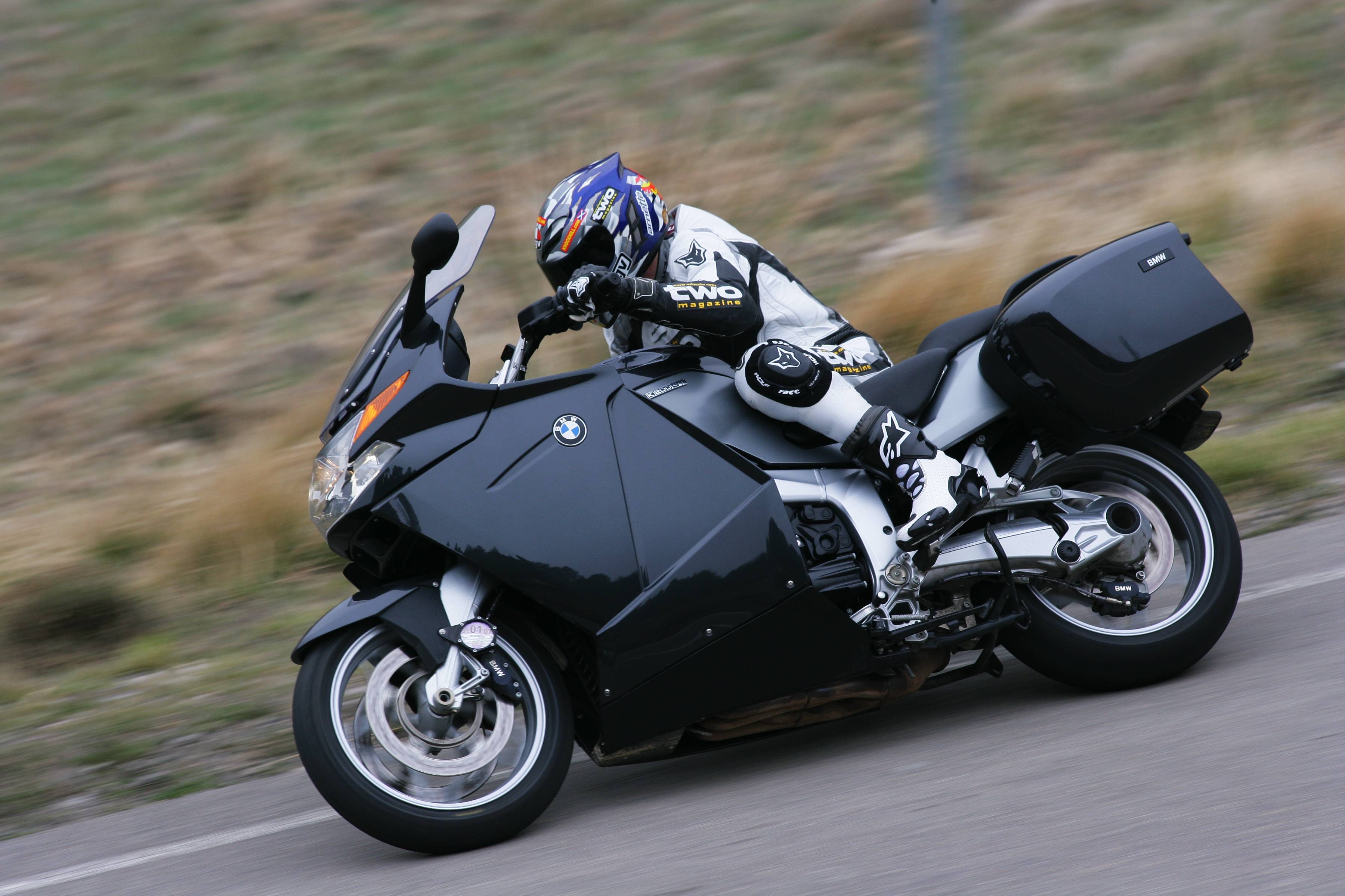 Мотоцикл bmw k1200s 2006 – рассмотрим досконально