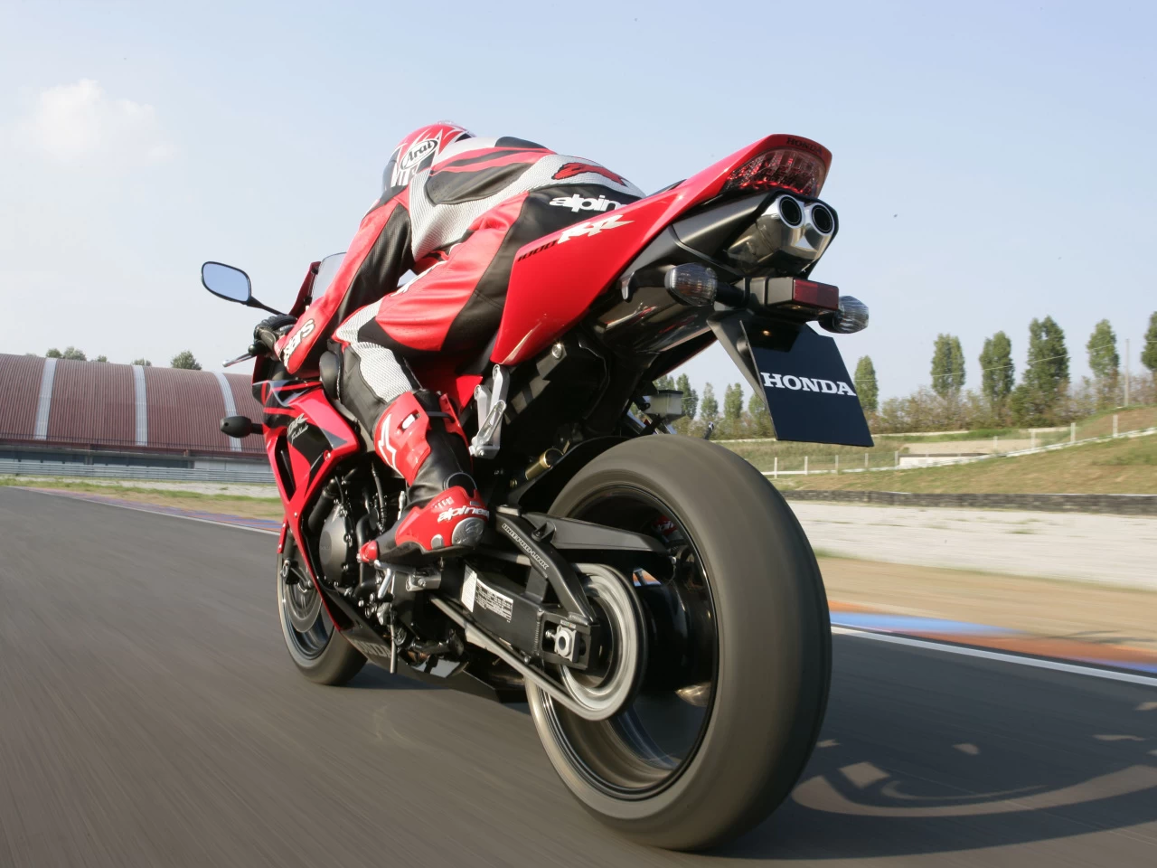 Обзор мотоцикла honda cb300f 2020