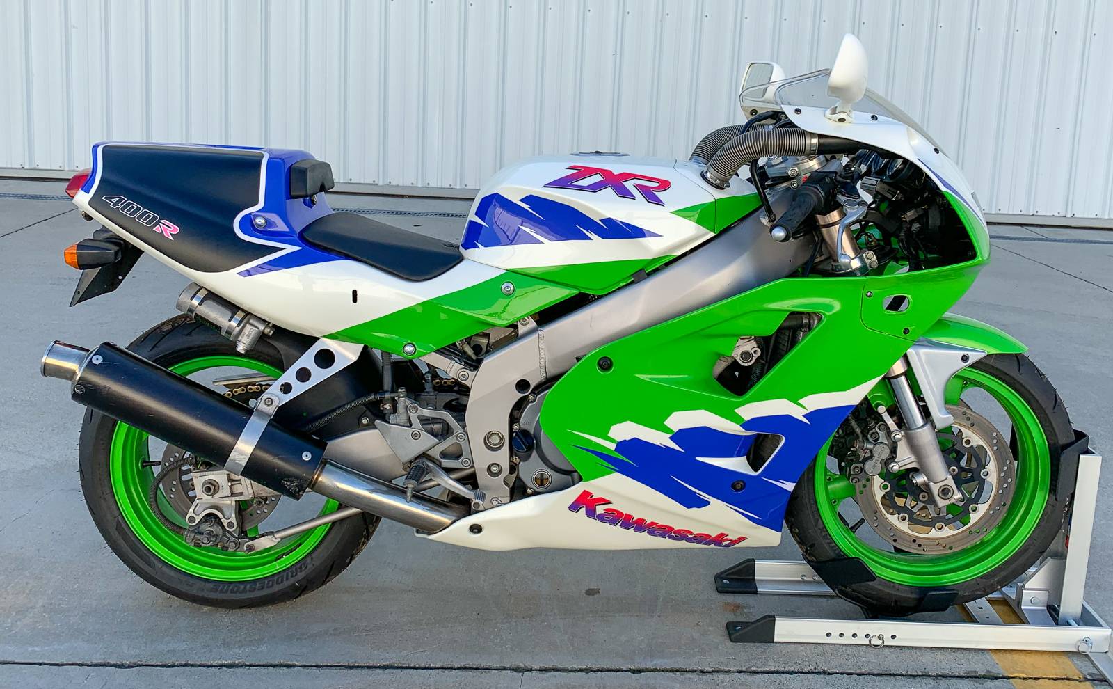 Kawasaki zzr400