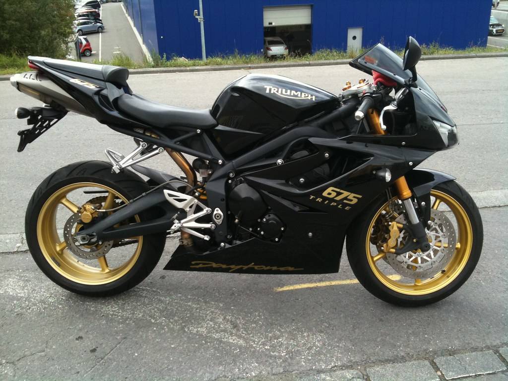 Triumph Daytona 675