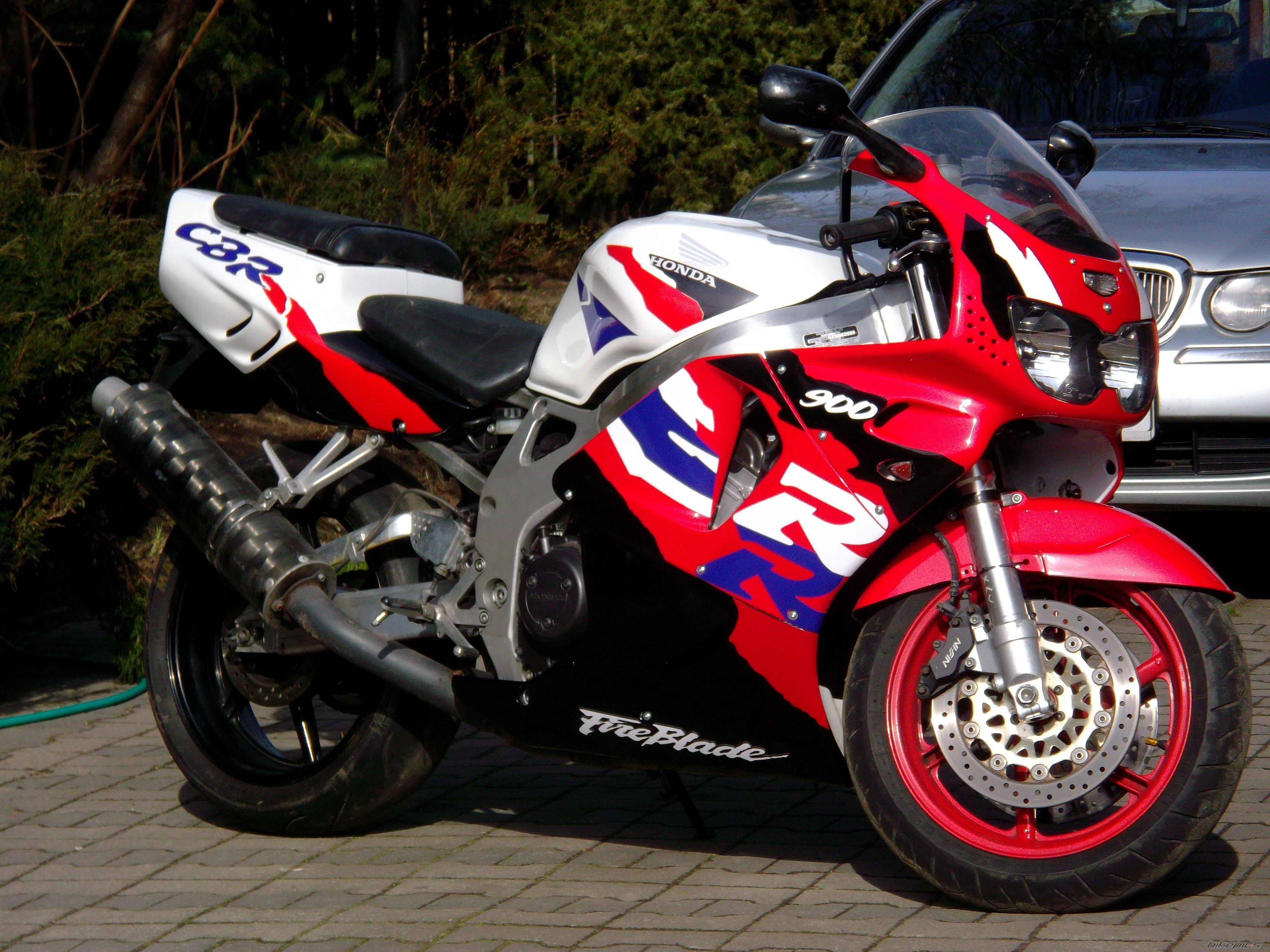 Обзор мотоцикла honda cbr 900 rr fireblade (cbr900rr, cbr919rr, cbr929rr, cbr954rr) — bikeswiki, энциклопедия японских мотоциклов