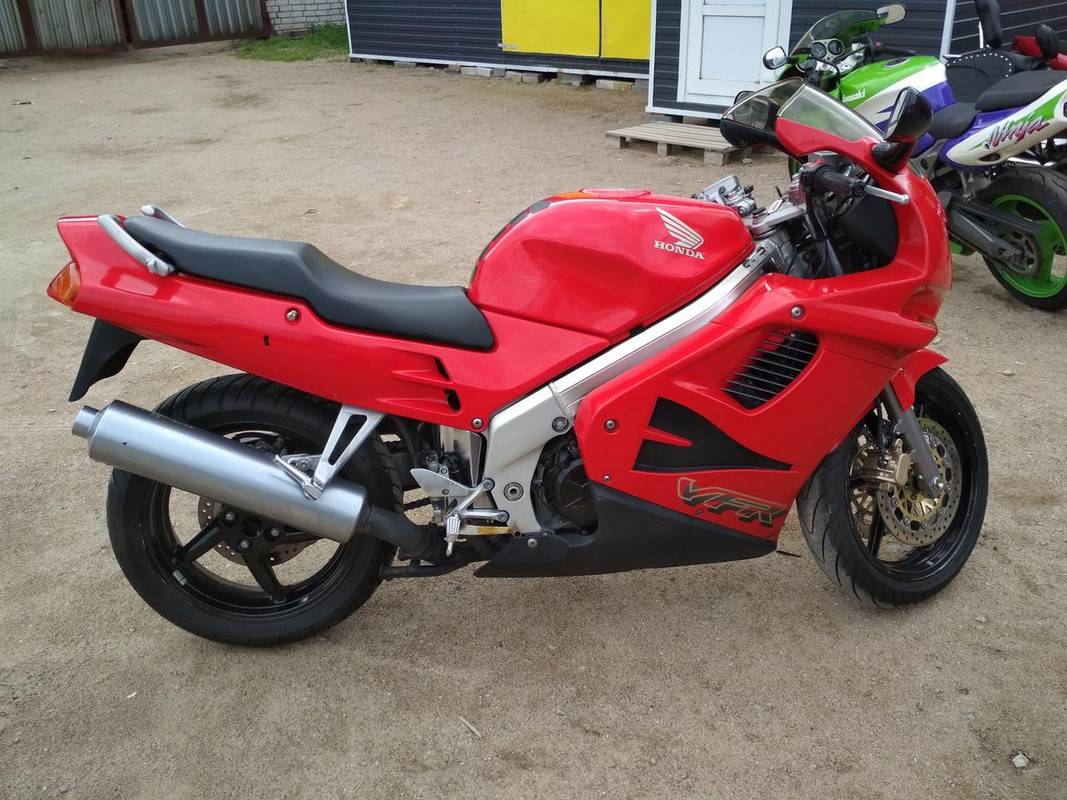Vfr 750 f — мотоэнциклопедия