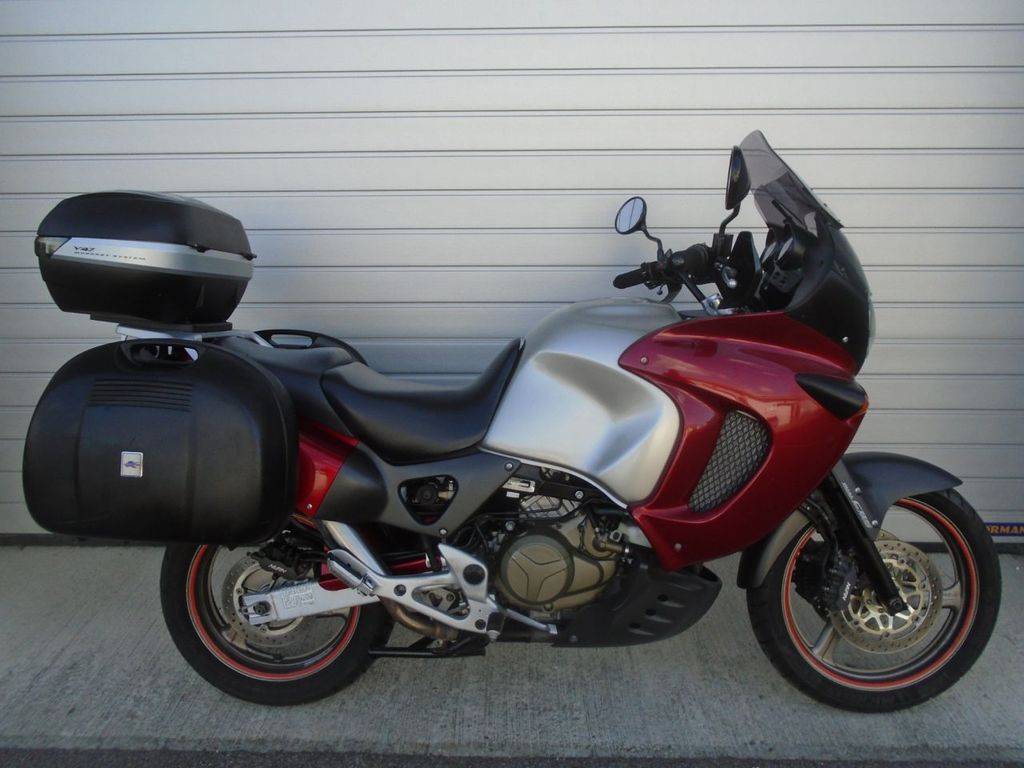 Honda xl1000v varadero: сравнительный тест-драйв с suzuki dl1000 v-strom