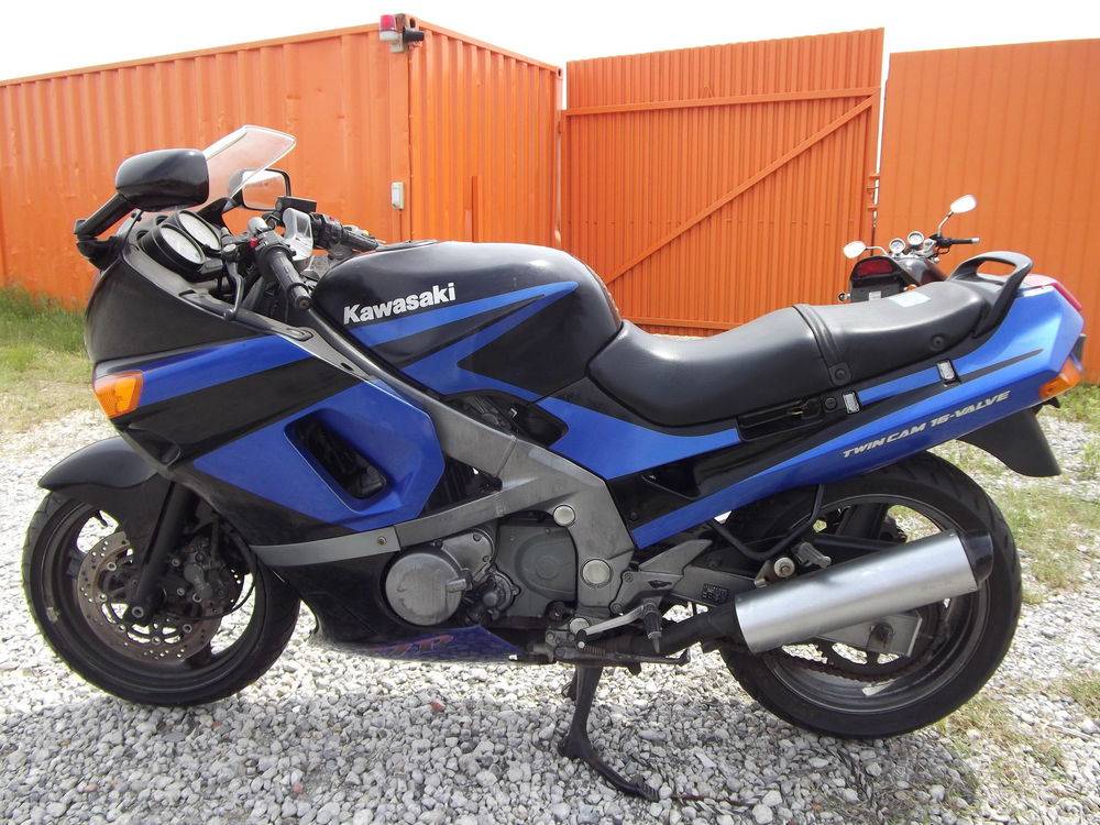 Обзор мотоцикла кавасаки zzr 400: технические характеристики